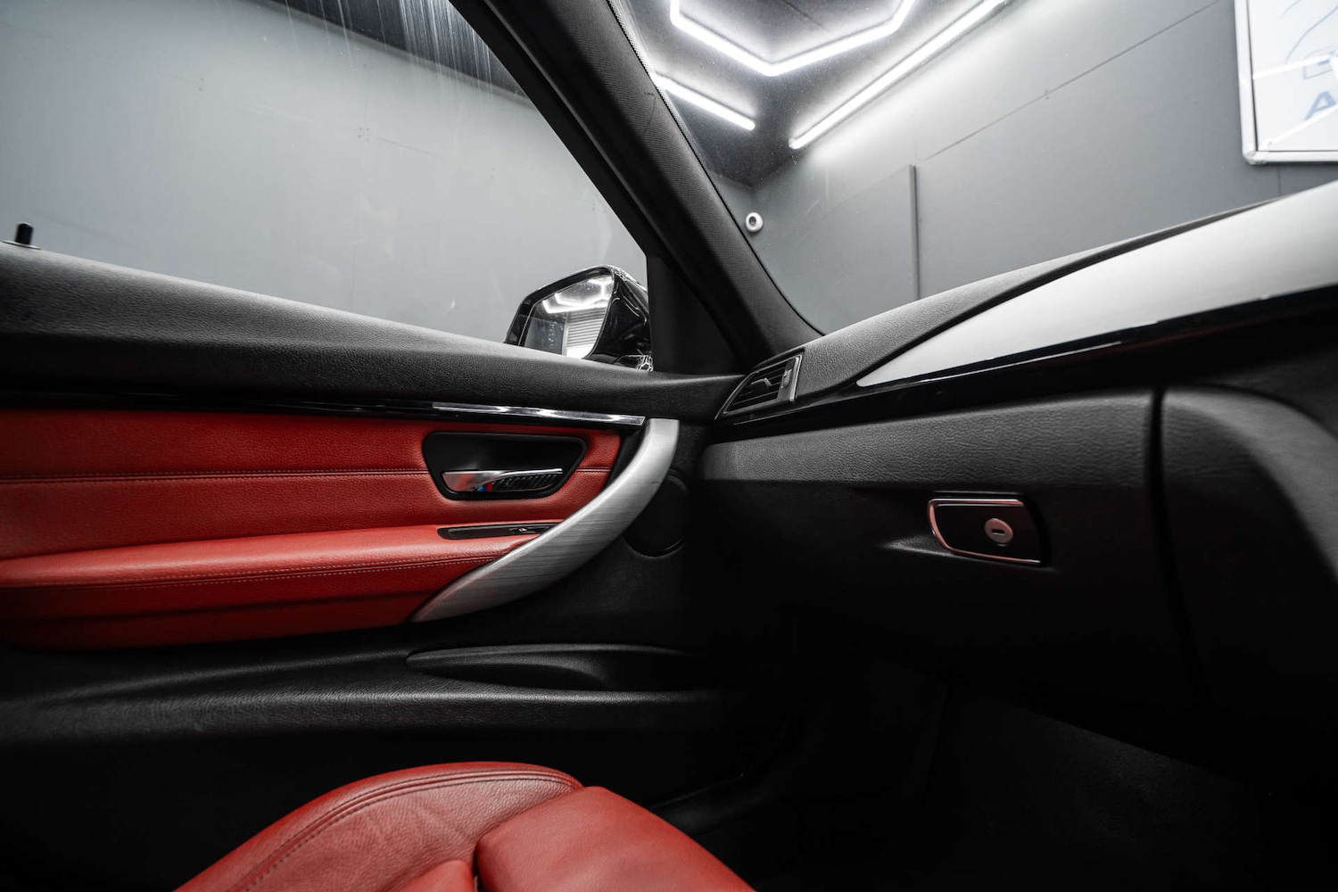 Used BMW 3 Series 2015 for sale - 78015661: Photo 32