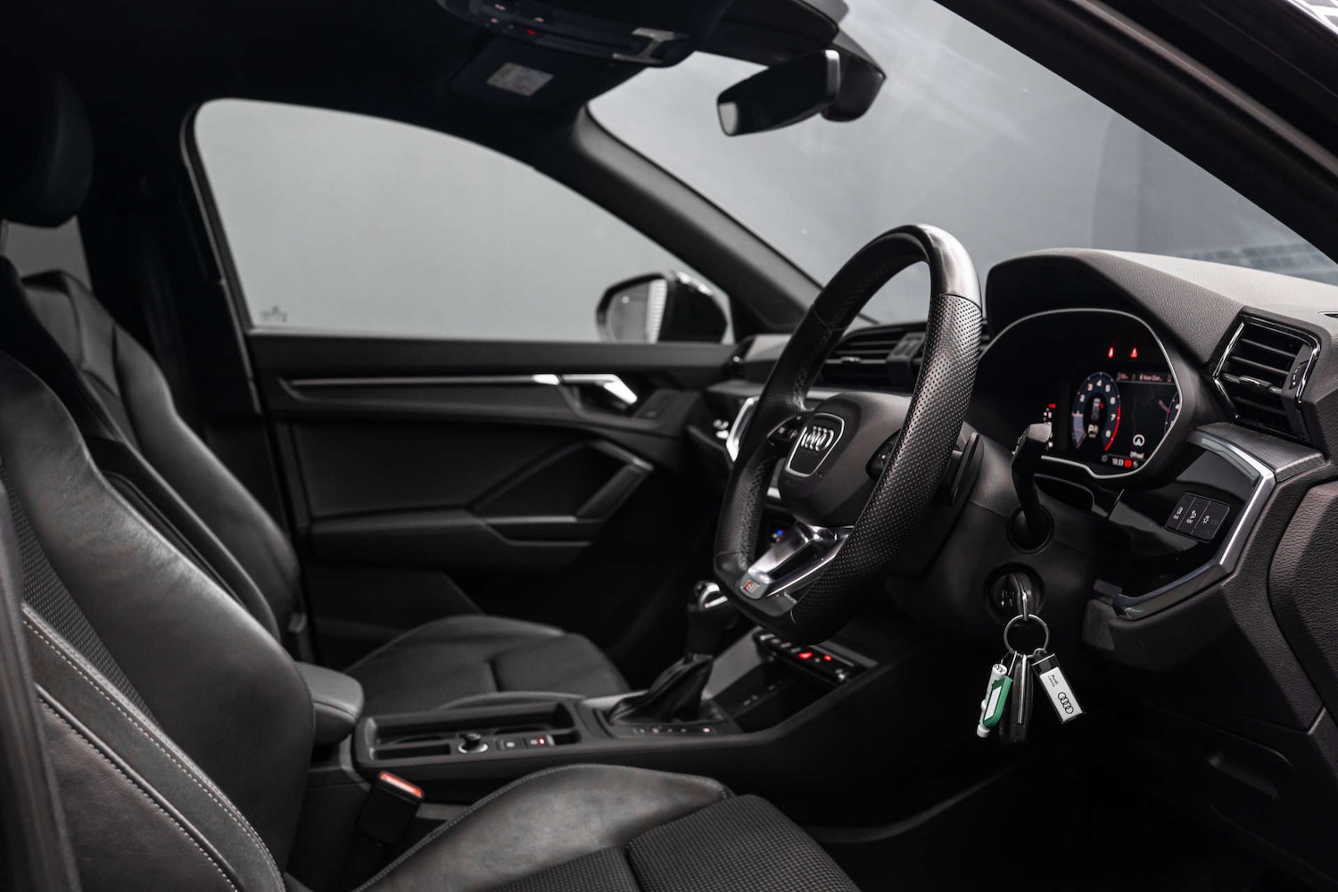 Used Audi Q3 2022 for sale - 78015678: Photo 2