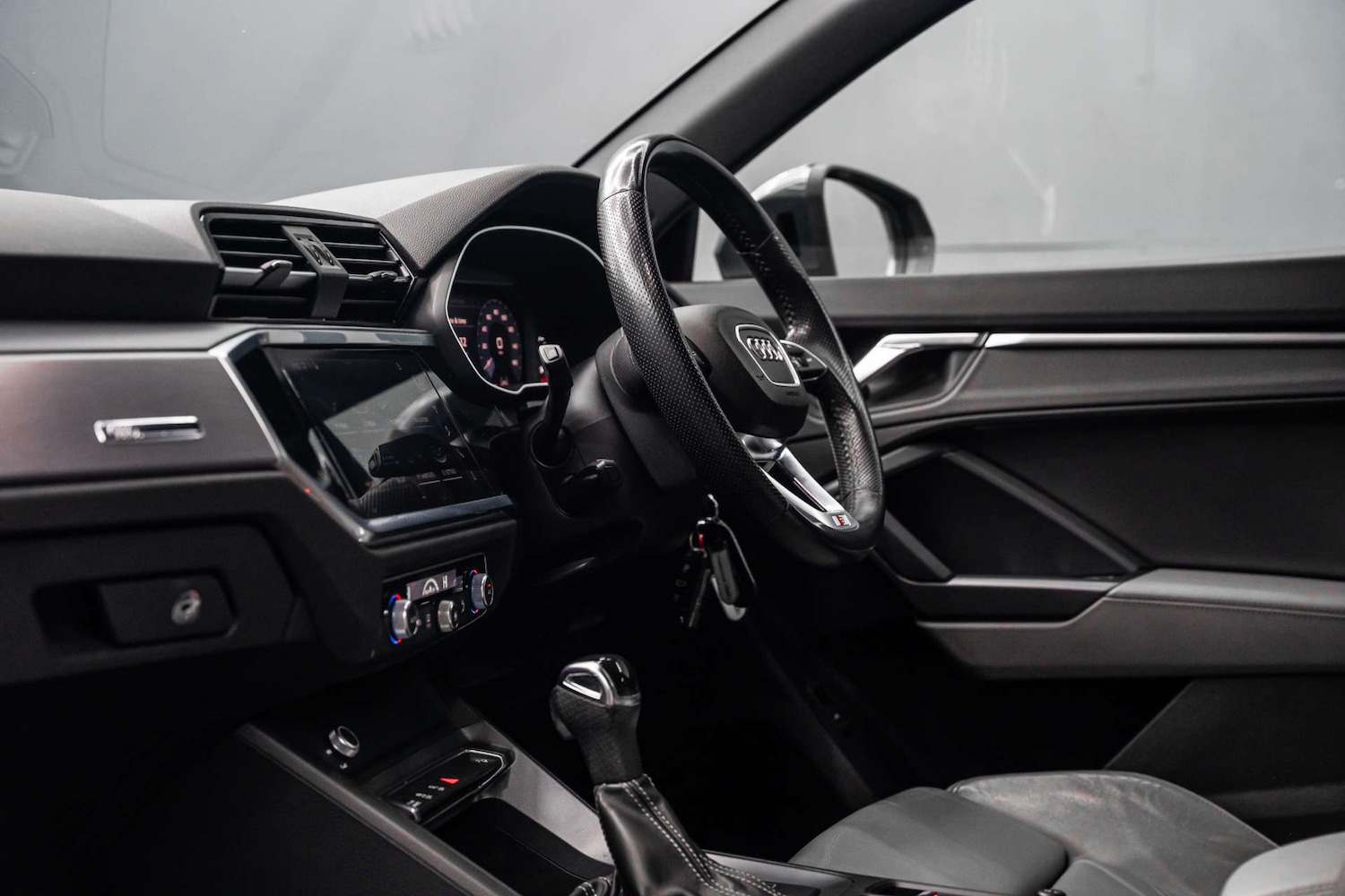 Used Audi Q3 2020 for sale - 78108384: Photo 2