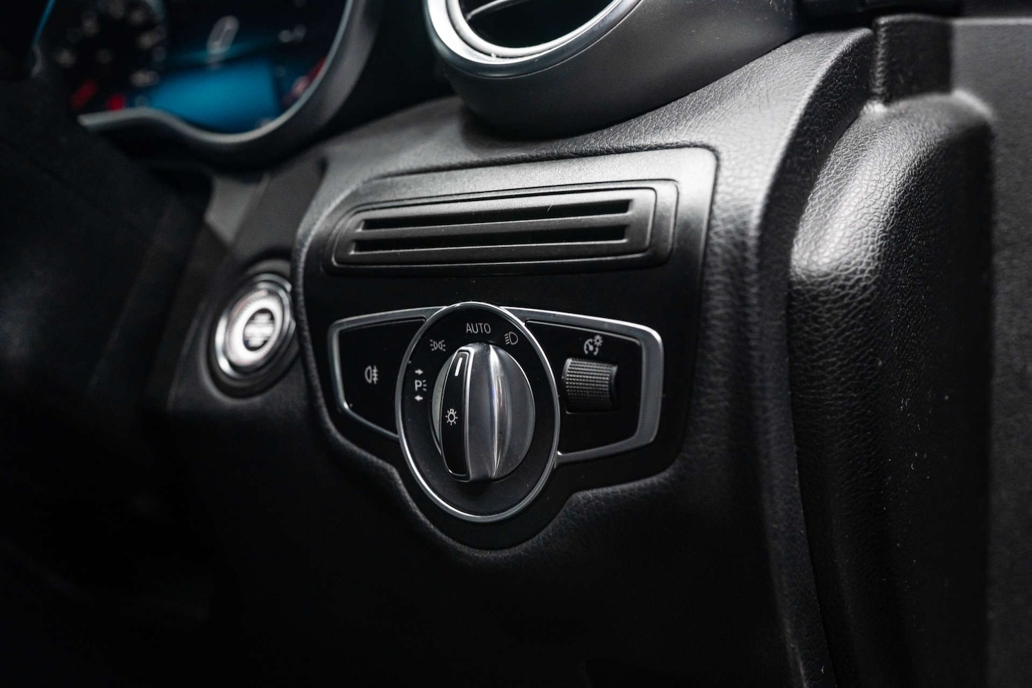 Used Mercedes-Benz GLC 2021 for sale - 78077563: Photo 11