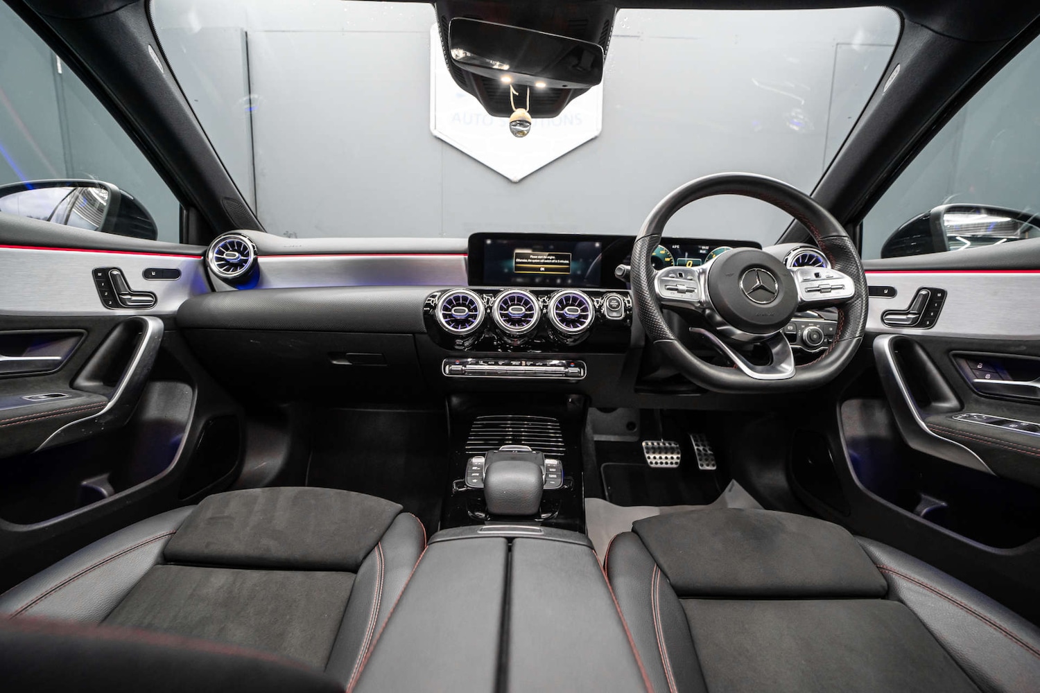 Used Mercedes-Benz A-Class 2020 for sale - 78015674: Photo 2