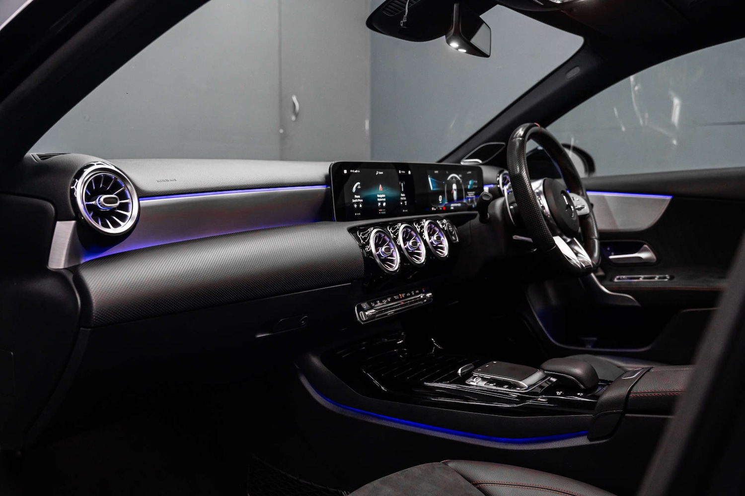 Used Mercedes-Benz A-Class 2019 for sale - 78015664: Photo 2