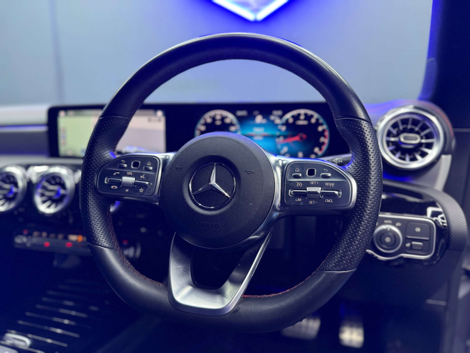 Used Mercedes-Benz CLA 2020 for sale - 78015683: Photo 2