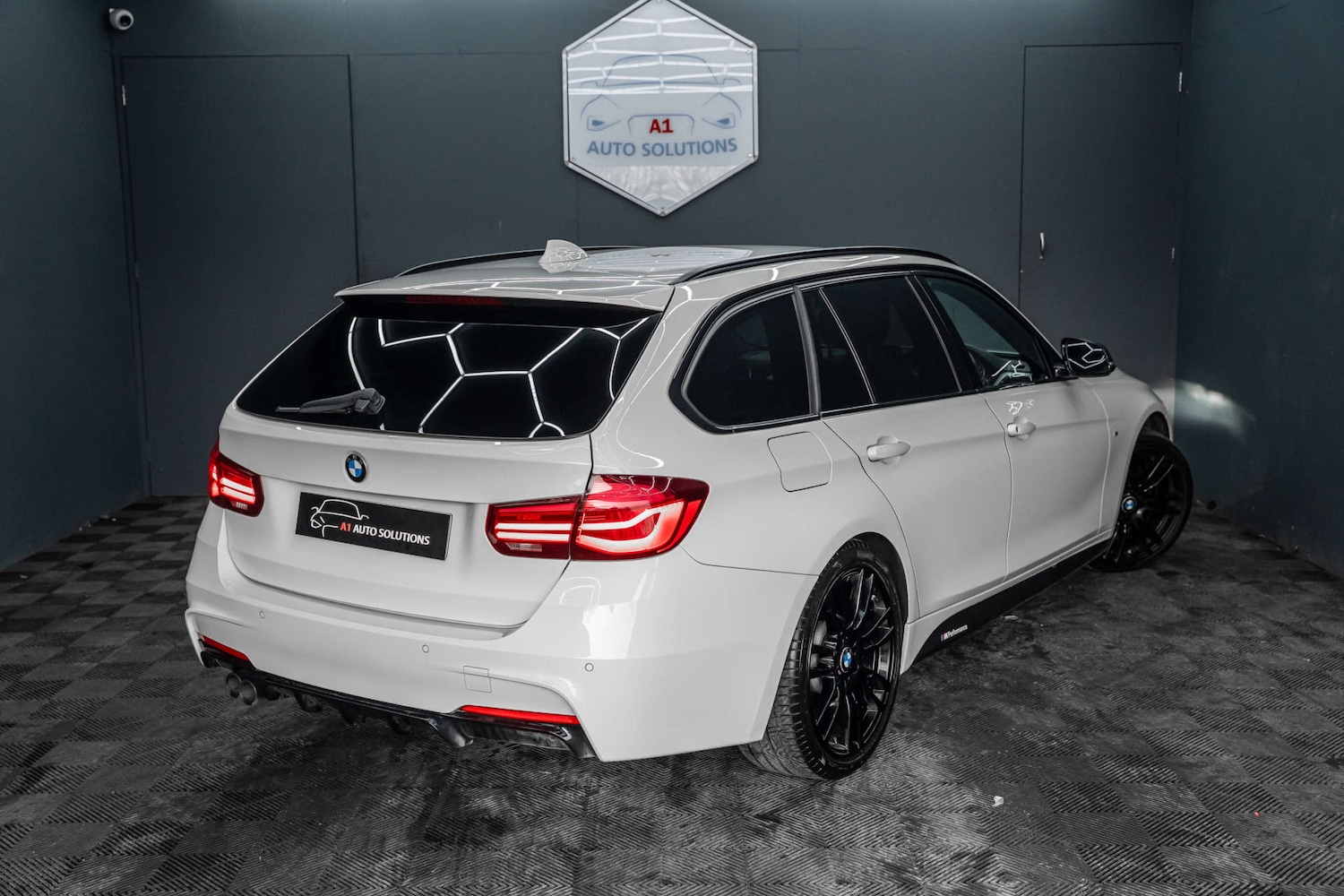 Used BMW 3 Series 2017 for sale - 78015680: Photo 11