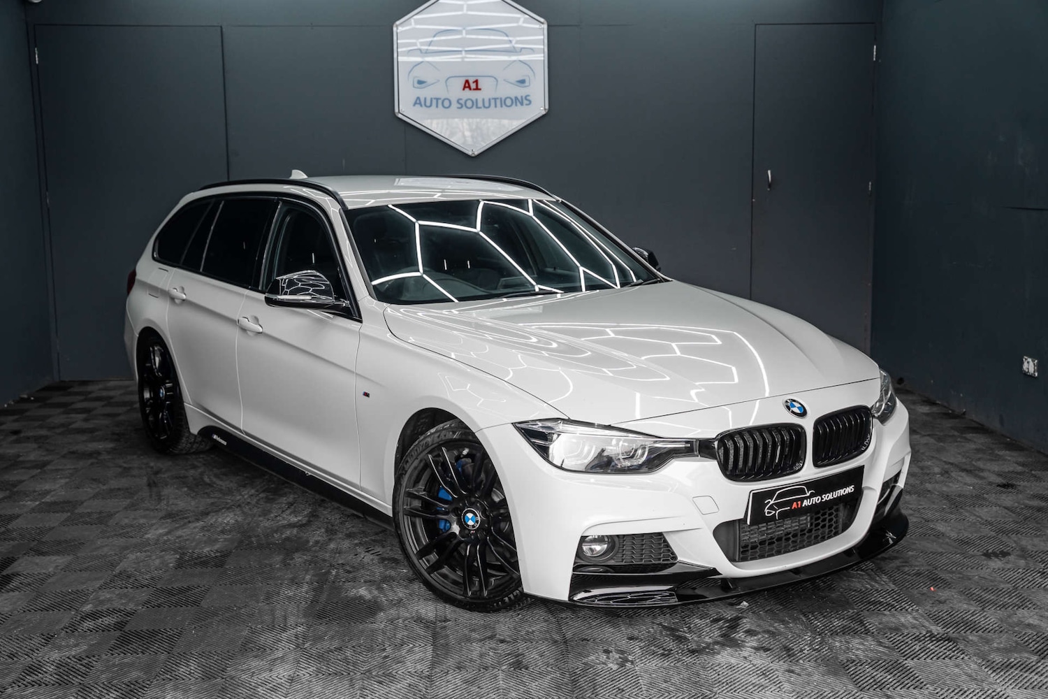 Used BMW 3 Series 2017 for sale - 78015680: Photo 24