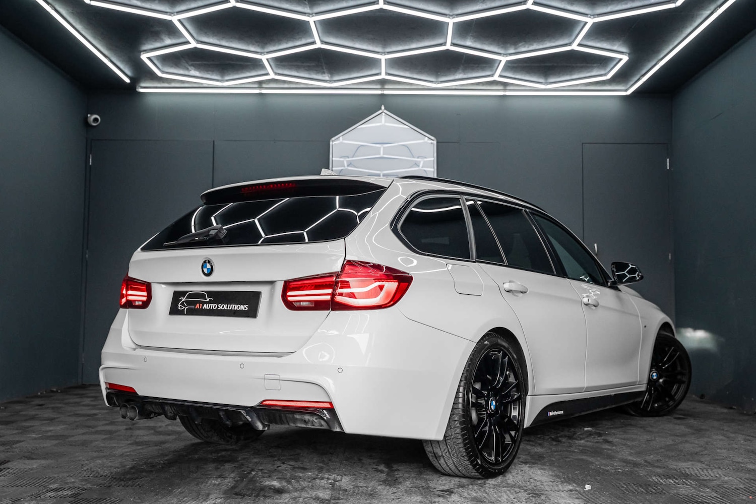 Used BMW 3 Series 2017 for sale - 78015680: Photo 9