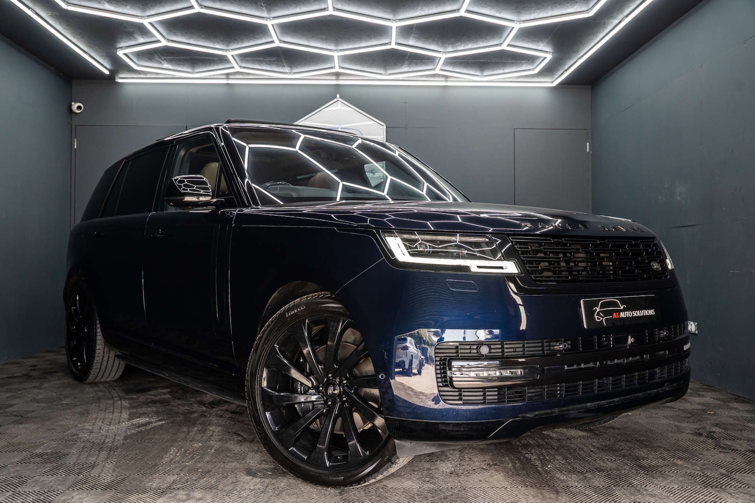 Used Land Rover Range Rover 2023 for sale - 78179684: Photo 1