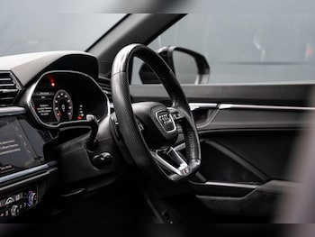 Used Audi Q3 2019 for sale - 79527396: Photo