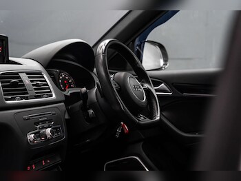 Used Audi Q3 2017 for sale - 78272545: Photo