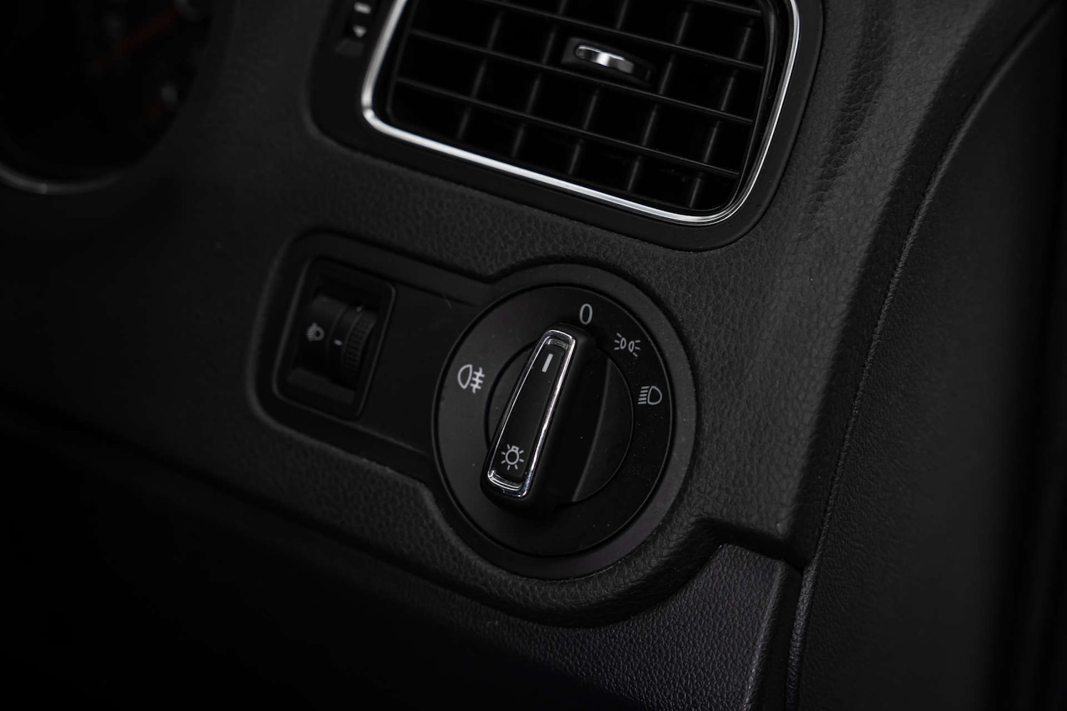 Used Volkswagen Polo 2015 for sale - 78015681: Photo 24