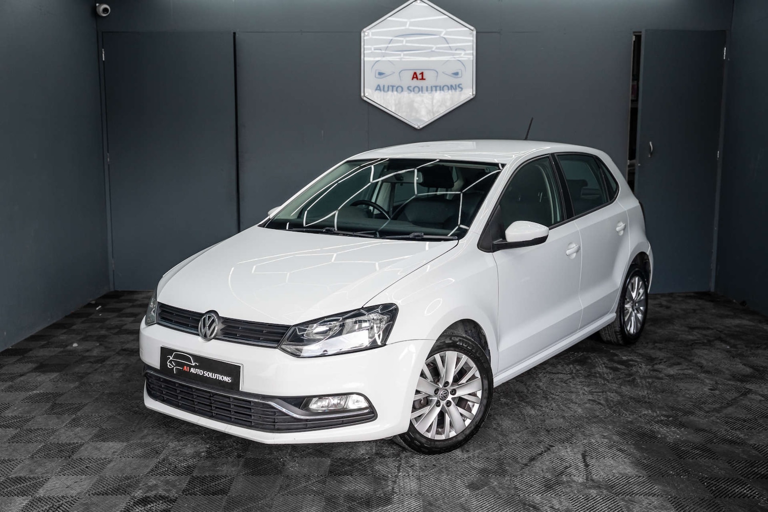 Used Volkswagen Polo 2015 for sale - 78015681: Photo 25