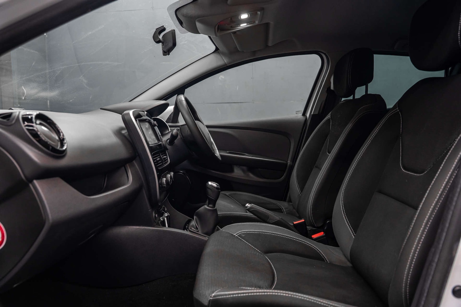 Used Renault Clio 2018 for sale - 78015686: Photo 32