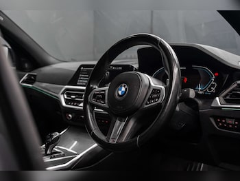 Used BMW 3 Series 2021 for sale - 78356381: Photo