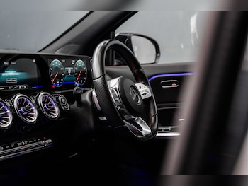 Used Mercedes-Benz GLA 2021 for sale - 79545250: Photo