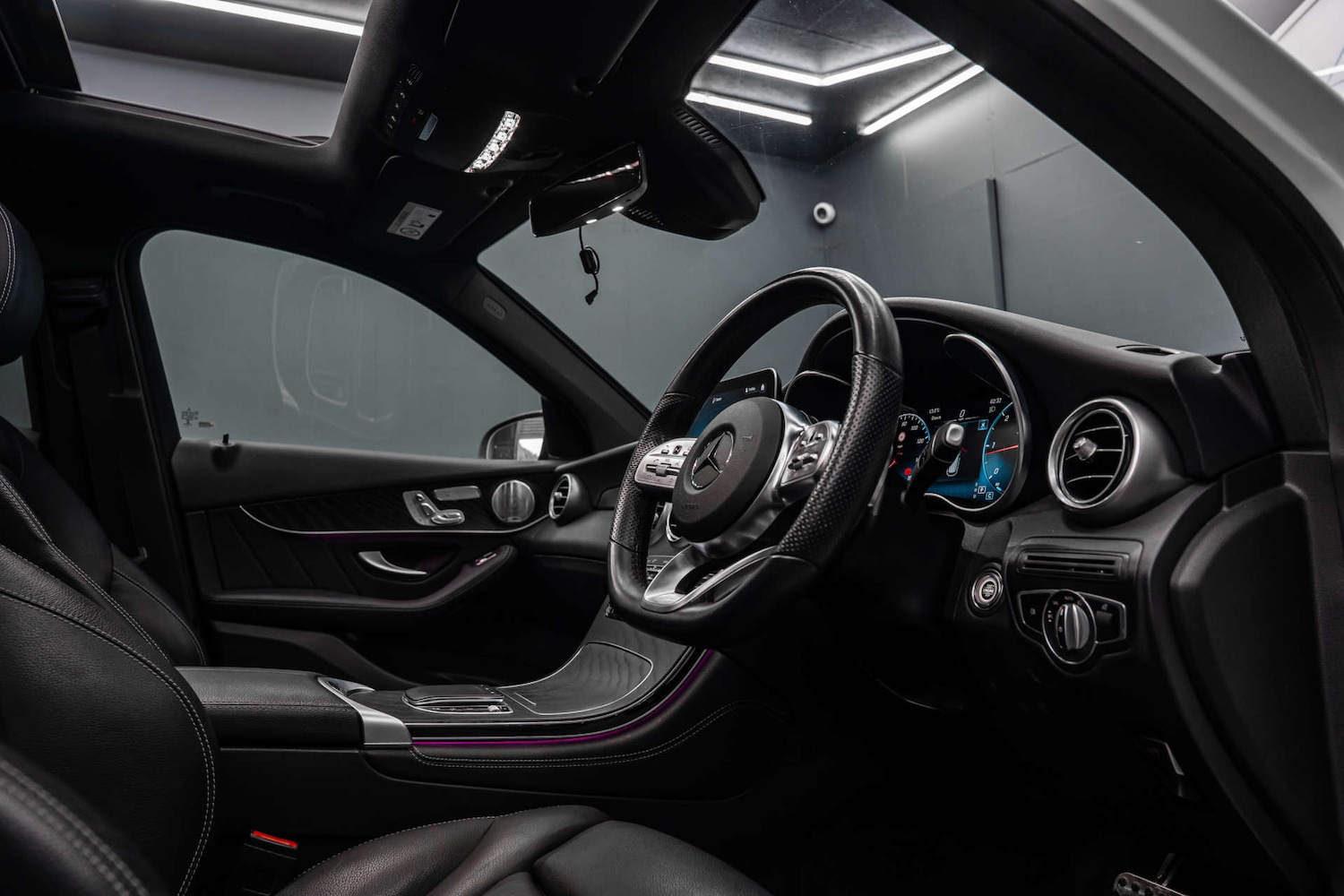 Used Mercedes-Benz GLC 2021 for sale - 78015655: Photo 2