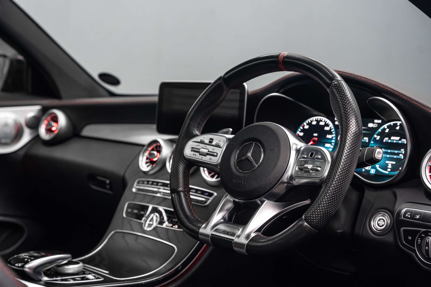 Used Mercedes-Benz C Class 2020 for sale - 78015690: Photo 2