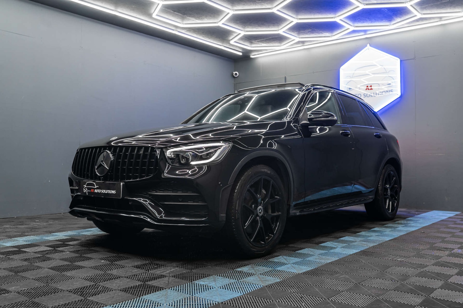 Used Mercedes-Benz GLC 2019 for sale - 78190051: Photo 3