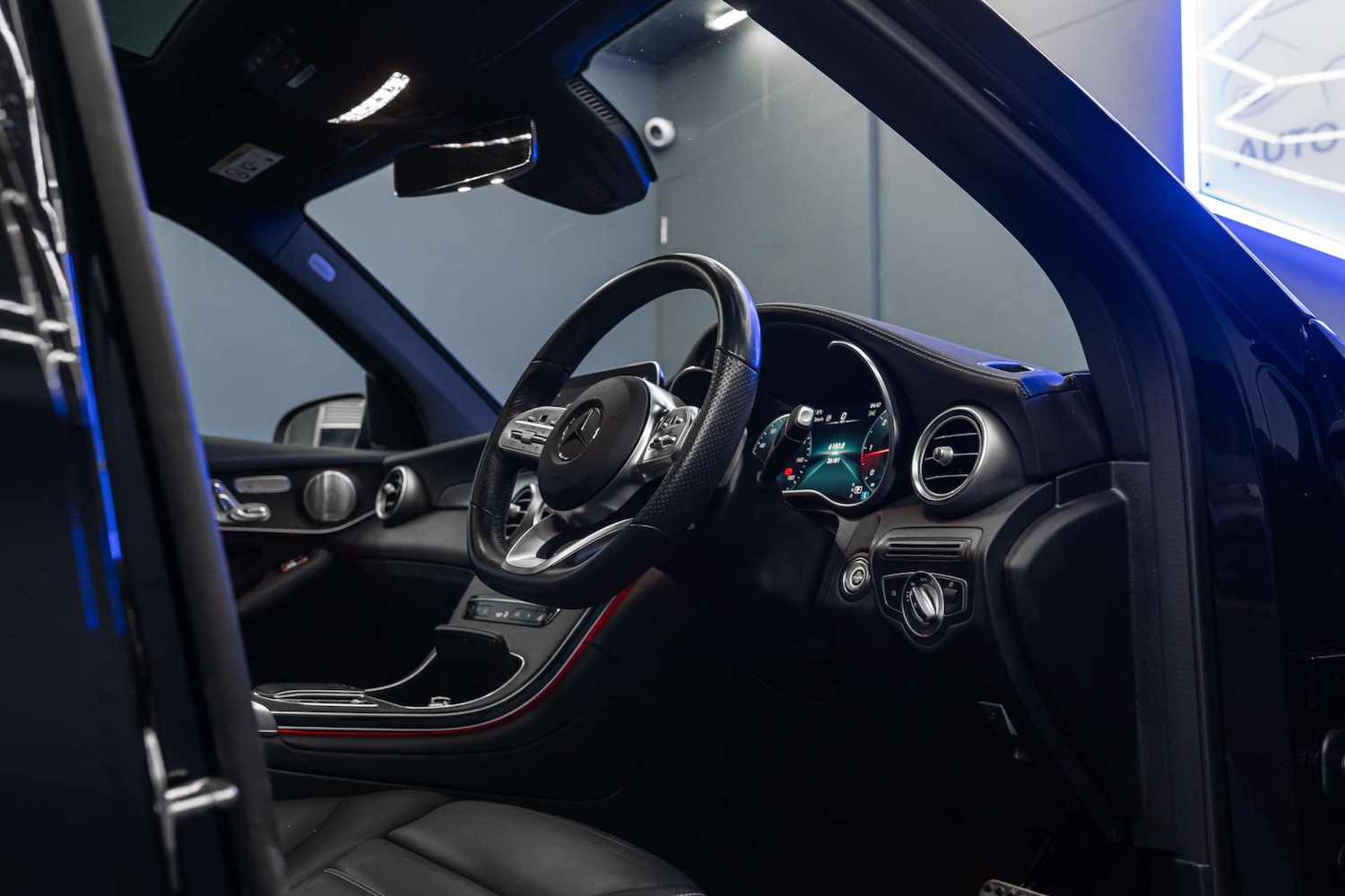 Used Mercedes-Benz GLC 2019 for sale - 78190051: Photo 4