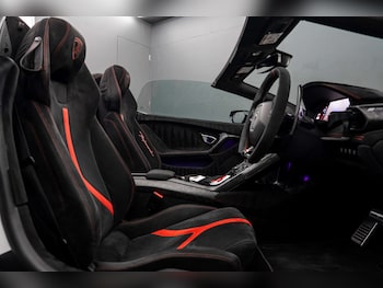 Used Lamborghini Huracan 2018 for sale - 78744416: Photo