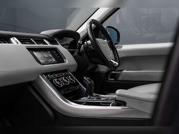 Used Land Rover Range Rover Sport 2016 for sale - 78340622: Photo