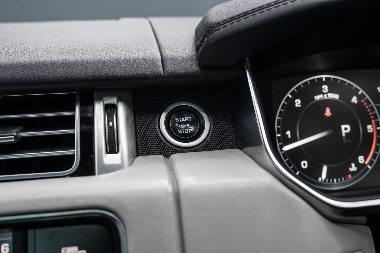 Used Land Rover Range Rover 2016 for sale - 78015642: Photo 40