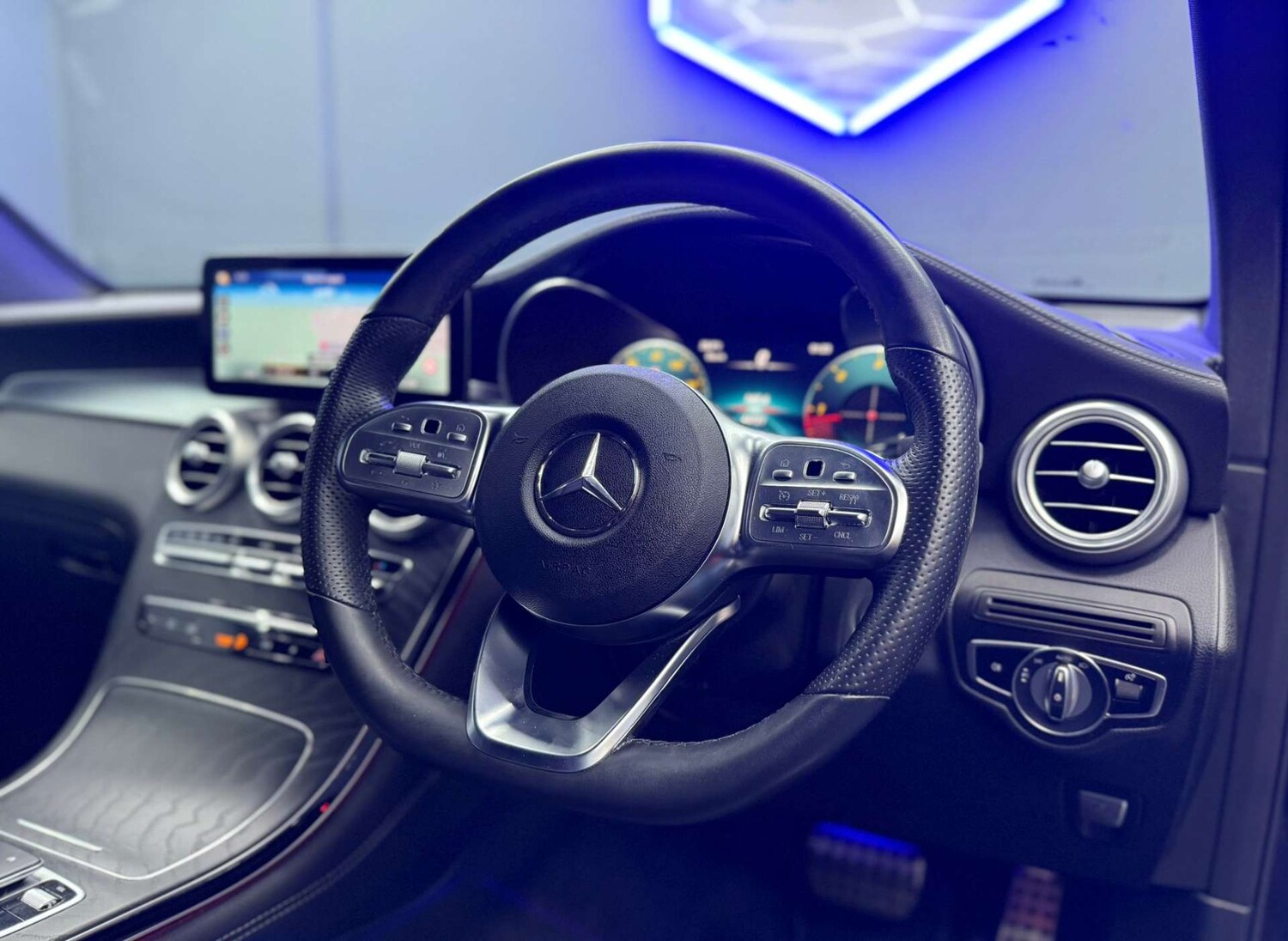 Used Mercedes-Benz GLC 2019 for sale - 78014250: Photo 25