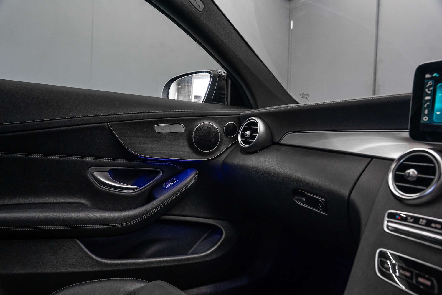 Used Mercedes-Benz C Class 2018 for sale - 78152418: Photo 33