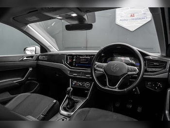 Used Volkswagen Polo 2024 for sale - 79045661: Photo