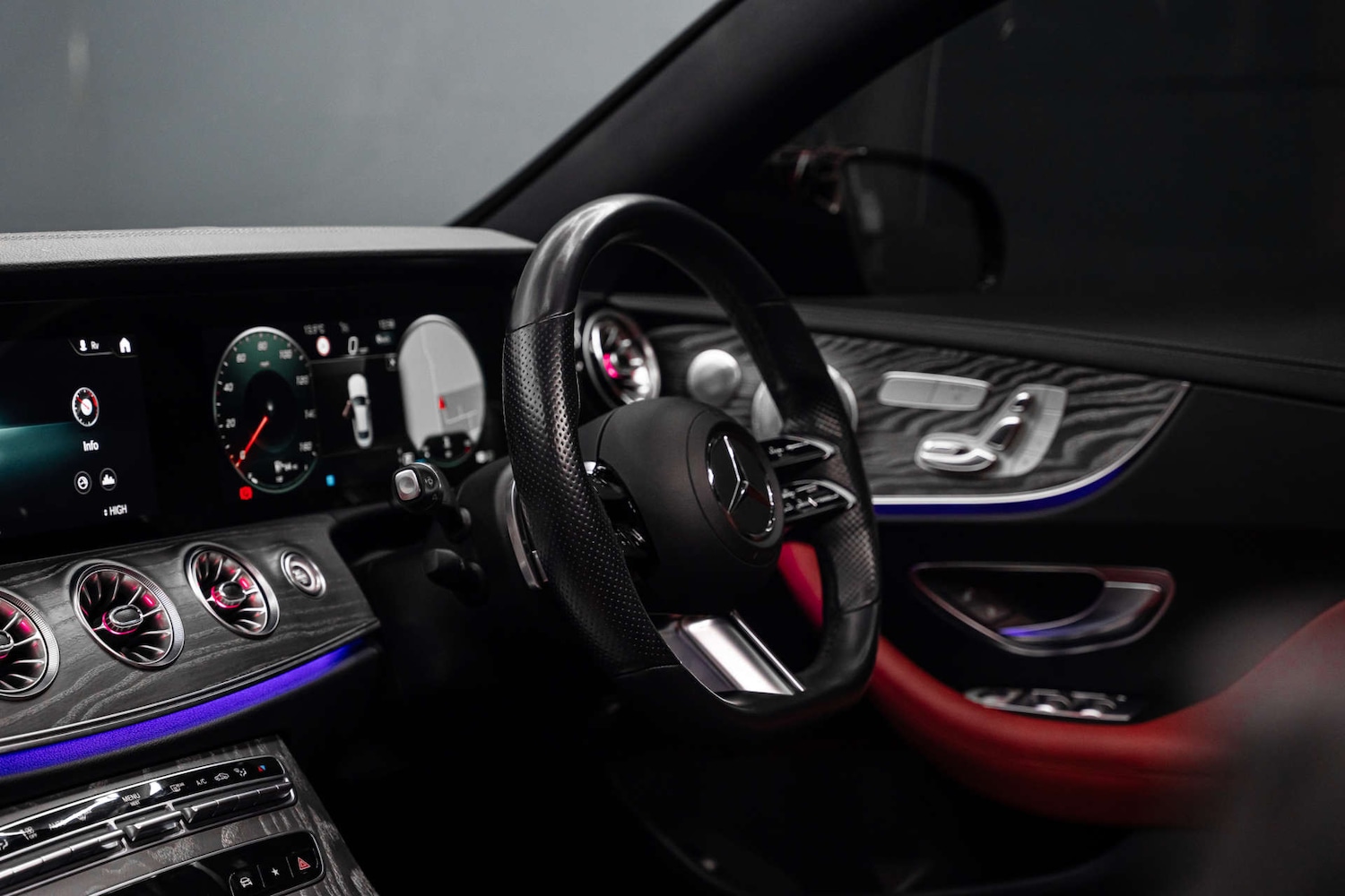 Used Mercedes-Benz E Class 2021 for sale - 78094545: Photo 2