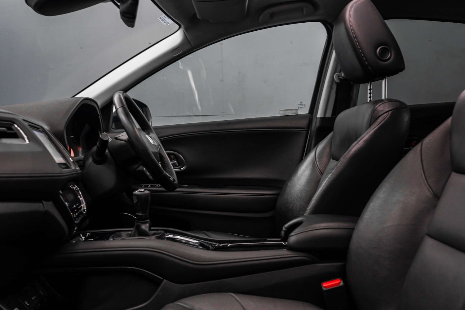 Used Honda HR-V 2016 for sale - 78015627: Photo 2