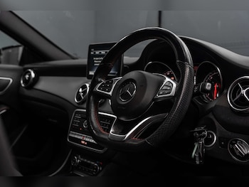 Used Mercedes-Benz GLA 2018 for sale - 78015637: Photo