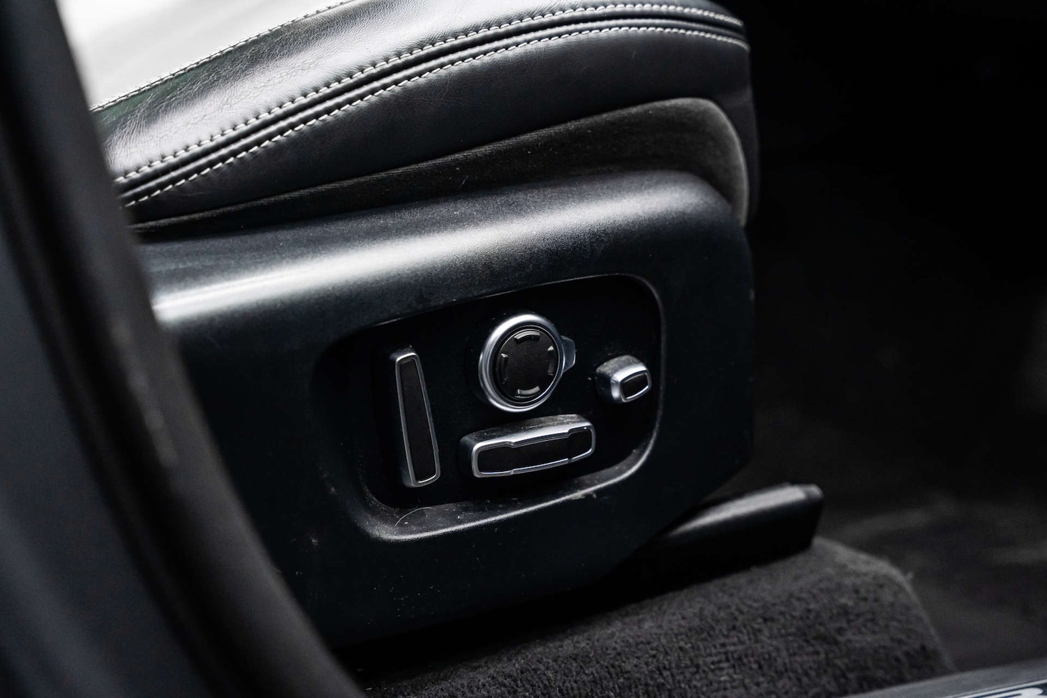 Used Land Rover Range Rover Velar 2019 for sale - 78015693: Photo 16