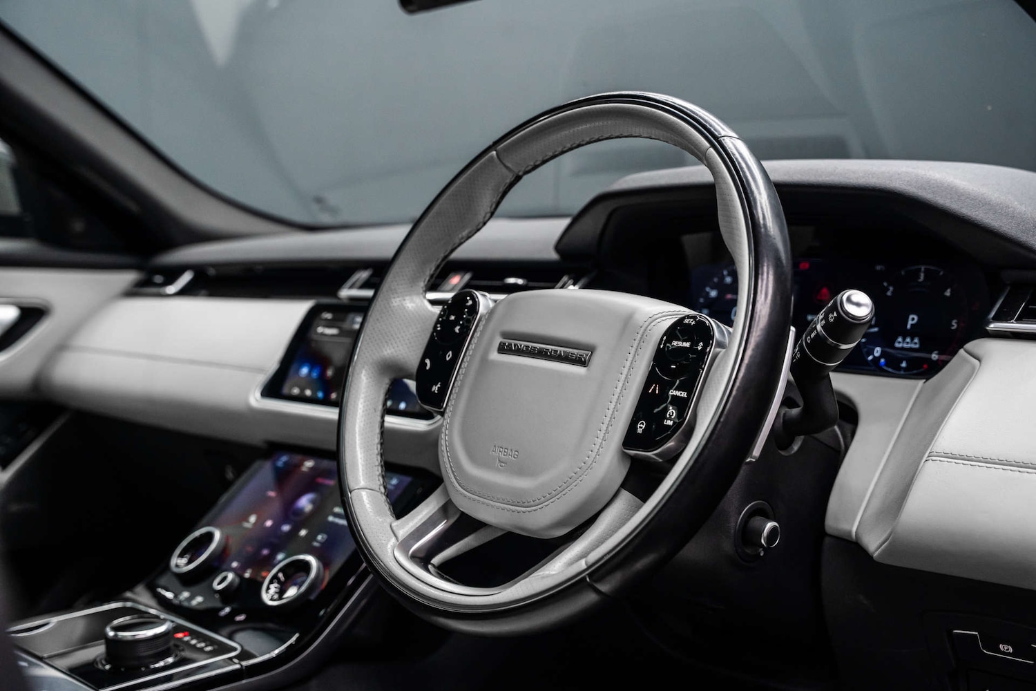 Used Land Rover Range Rover Velar 2019 for sale - 78015693: Photo 2