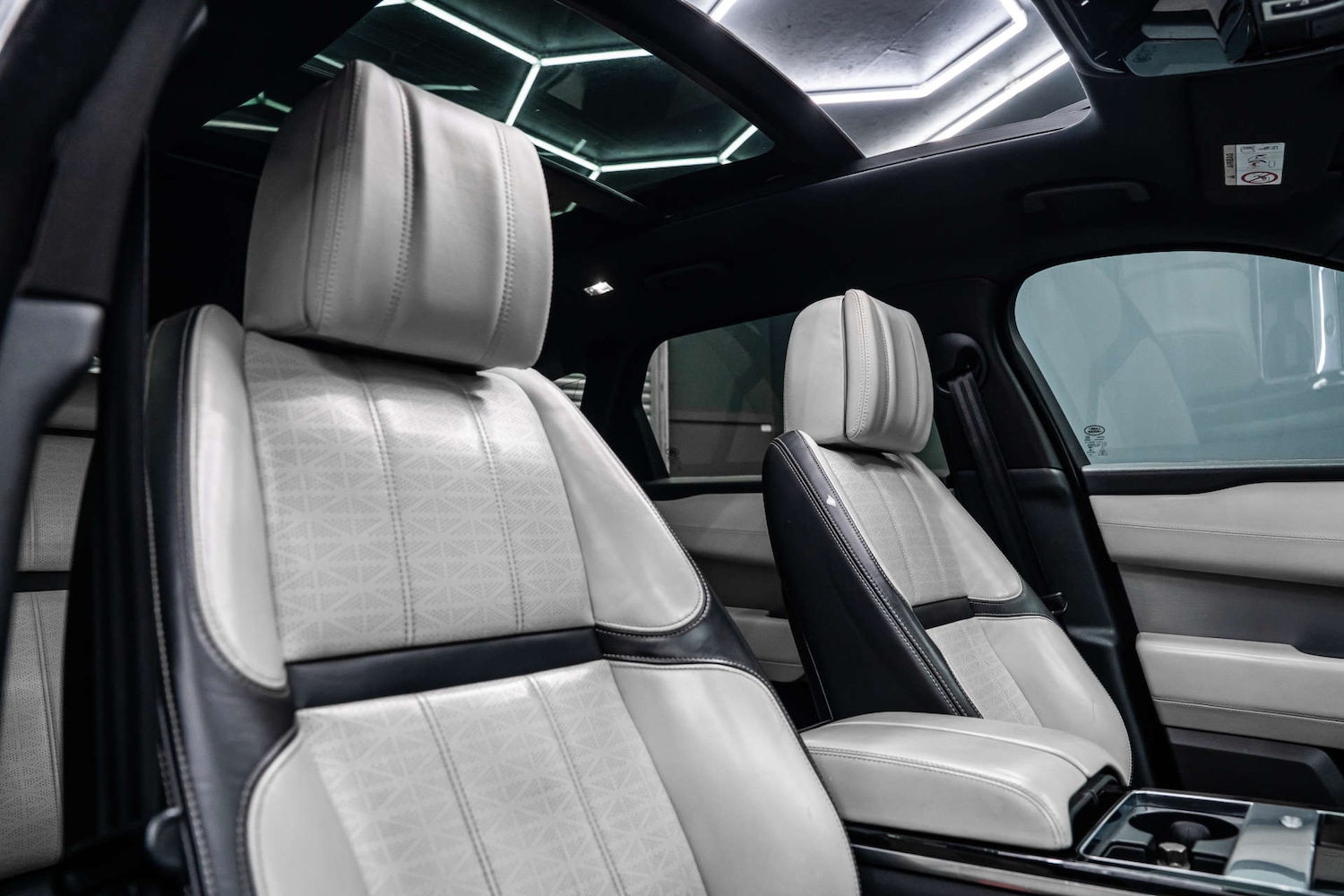 Used Land Rover Range Rover Velar 2019 for sale - 78015693: Photo 22