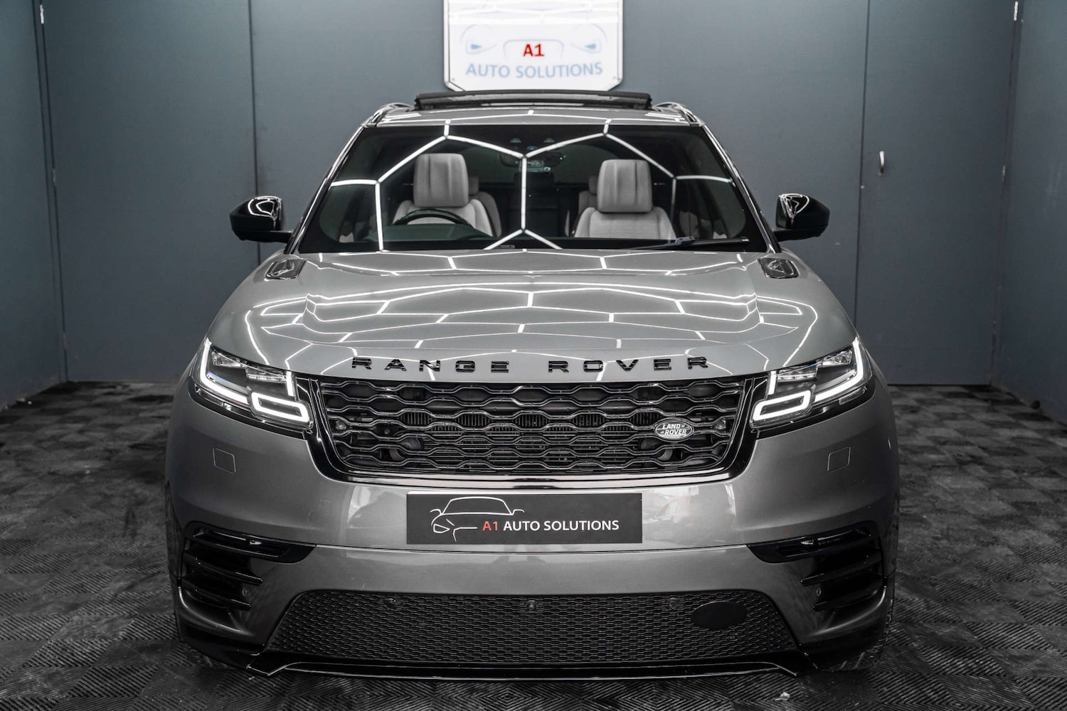 Used Land Rover Range Rover Velar 2019 for sale - 78015693: Photo 3