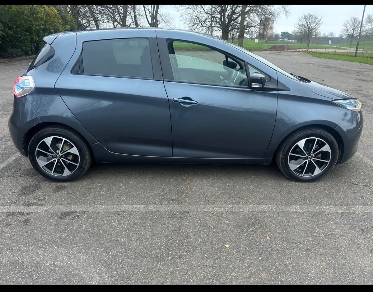 Used Renault Zoe 2019 for sale - 77848882: Photo 2