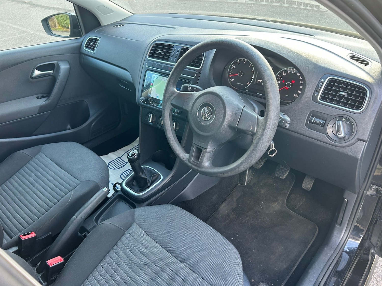 Used Volkswagen Polo 2011 for sale - 77558785: Photo 9