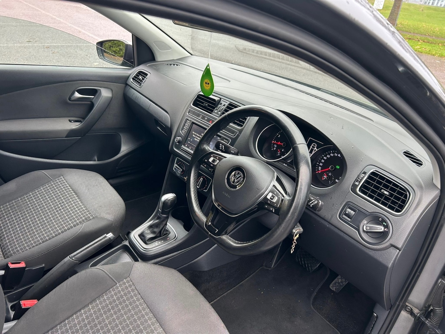 Used Volkswagen Polo 2014 for sale - 76666210: Photo 10