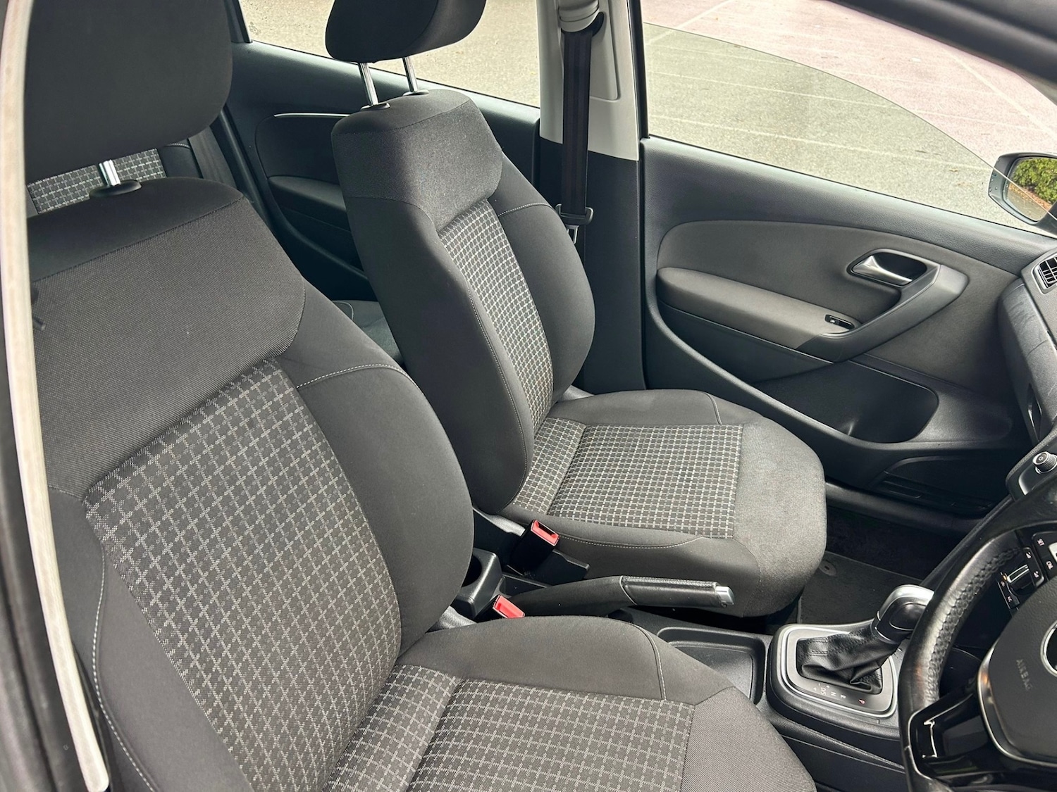 Used Volkswagen Polo 2014 for sale - 76666210: Photo 12