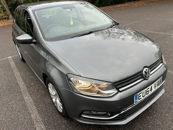 Used Volkswagen Polo 2014 for sale - 76666210: Photo
