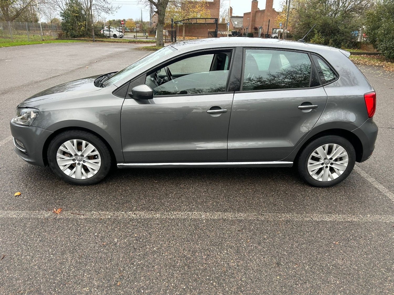 Used Volkswagen Polo 2014 for sale - 76666210: Photo 6