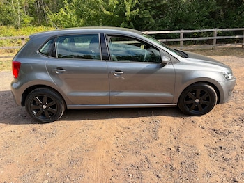 Used Volkswagen Polo 2010 for sale - 79193589: Photo