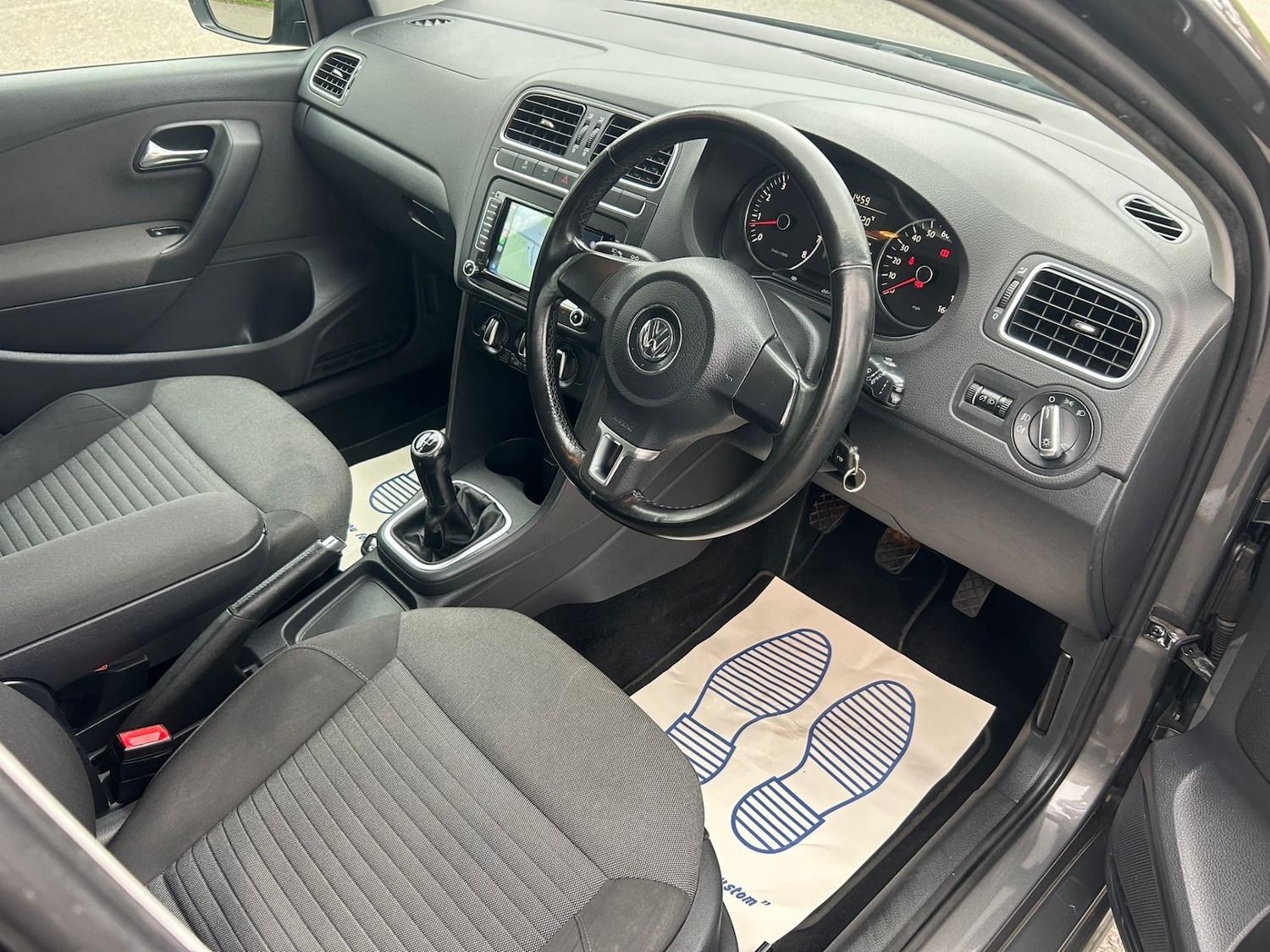 Used Volkswagen Polo 2010 for sale - 77919013: Photo 9