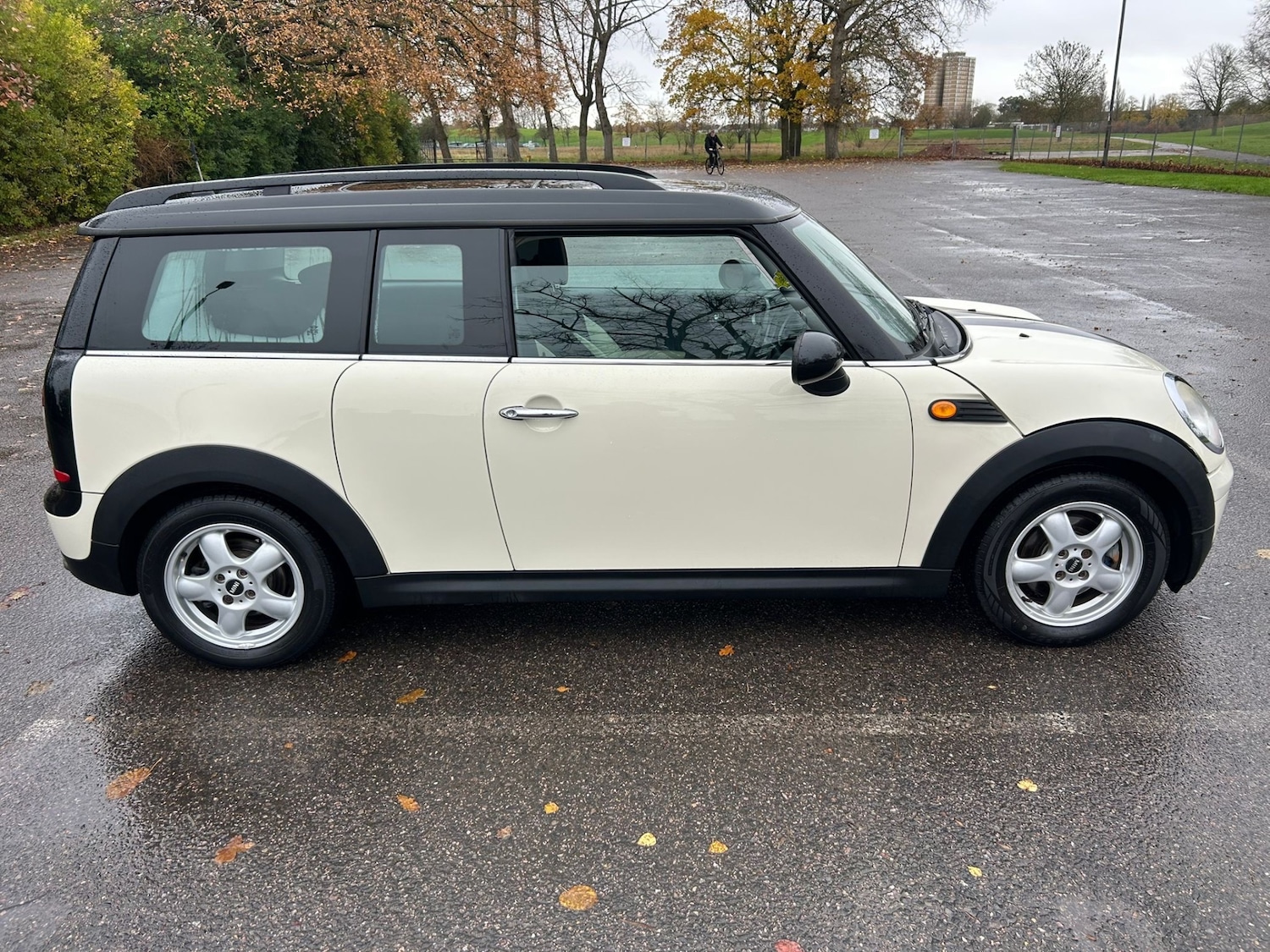Used MINI Clubman 2010 for sale - 76855611: Photo 2