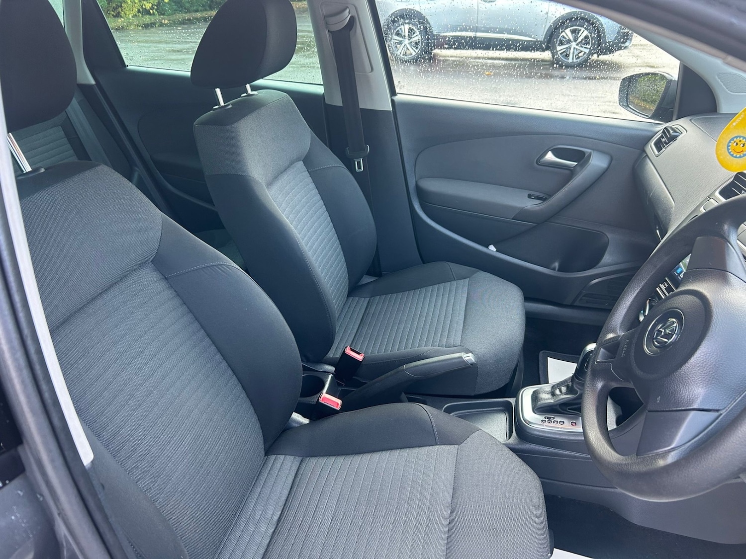 Used Volkswagen Polo 2011 for sale - 76438440: Photo 11