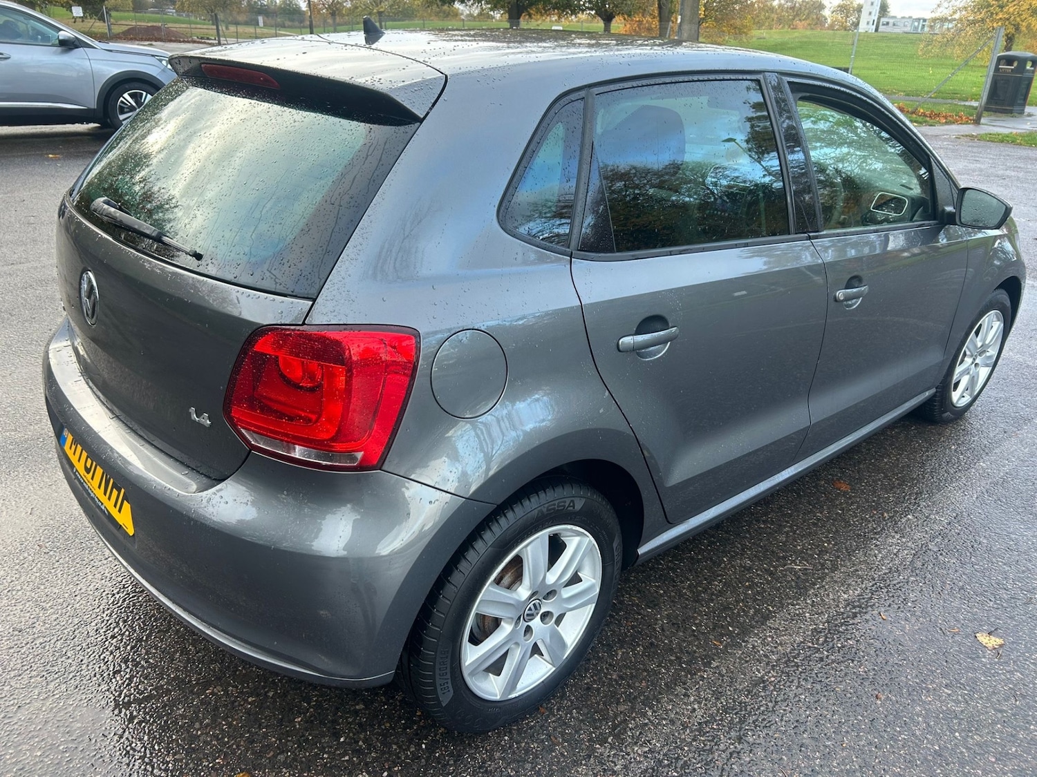 Used Volkswagen Polo 2011 for sale - 76438440: Photo 3