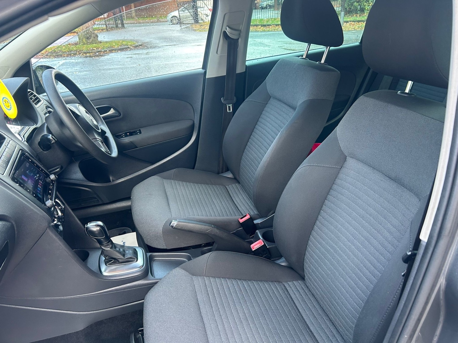 Used Volkswagen Polo 2011 for sale - 76438440: Photo 9