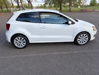 Used Volkswagen Polo 2010 for sale - 78473852: Photo