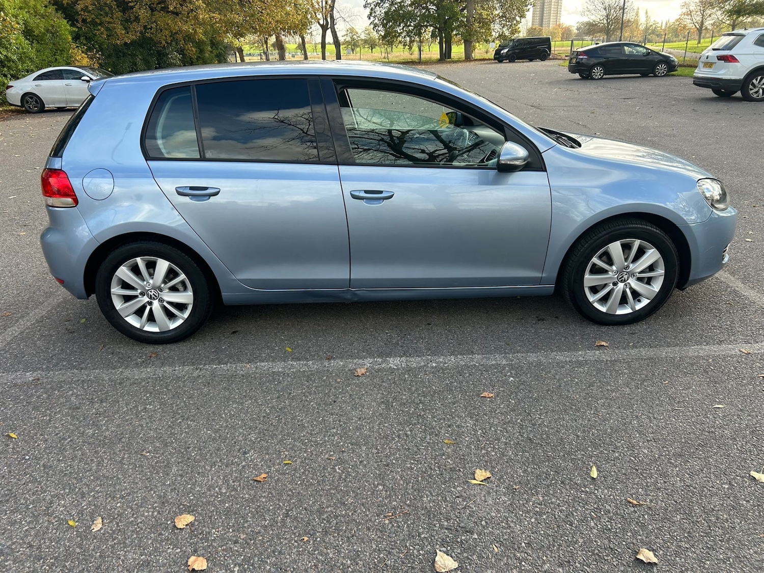 Used Volkswagen Golf 2011 for sale - 76855338: Photo 2