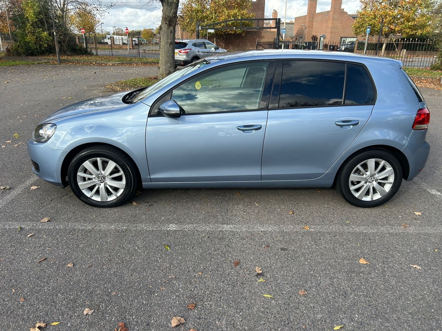 Used Volkswagen Golf 2011 for sale - 76855338: Photo 6